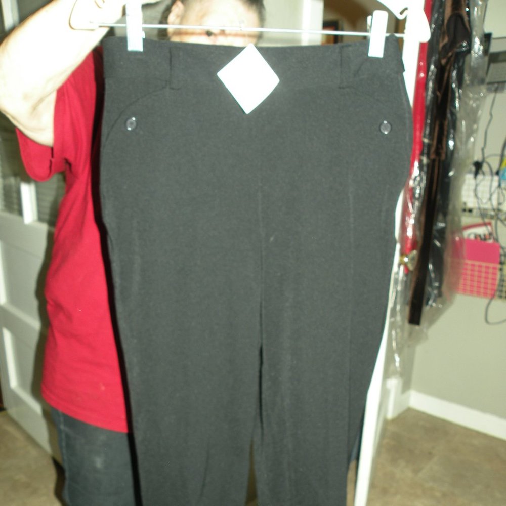DKNY DONNA KARAN NWT BLACK STIRRUP PANTS 10